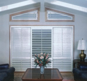 multiple shutters with different configurations in a living room